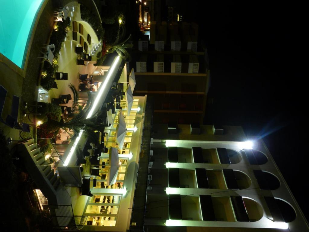 Hotel Ruhig Marotta Exterior foto